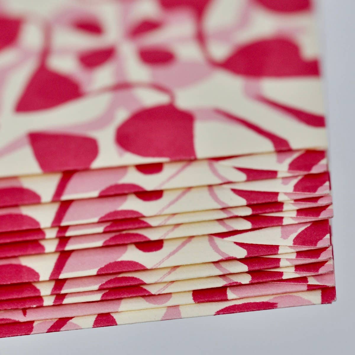 Packet of Ten Patterned Envelopes Dappled Eton Mess
