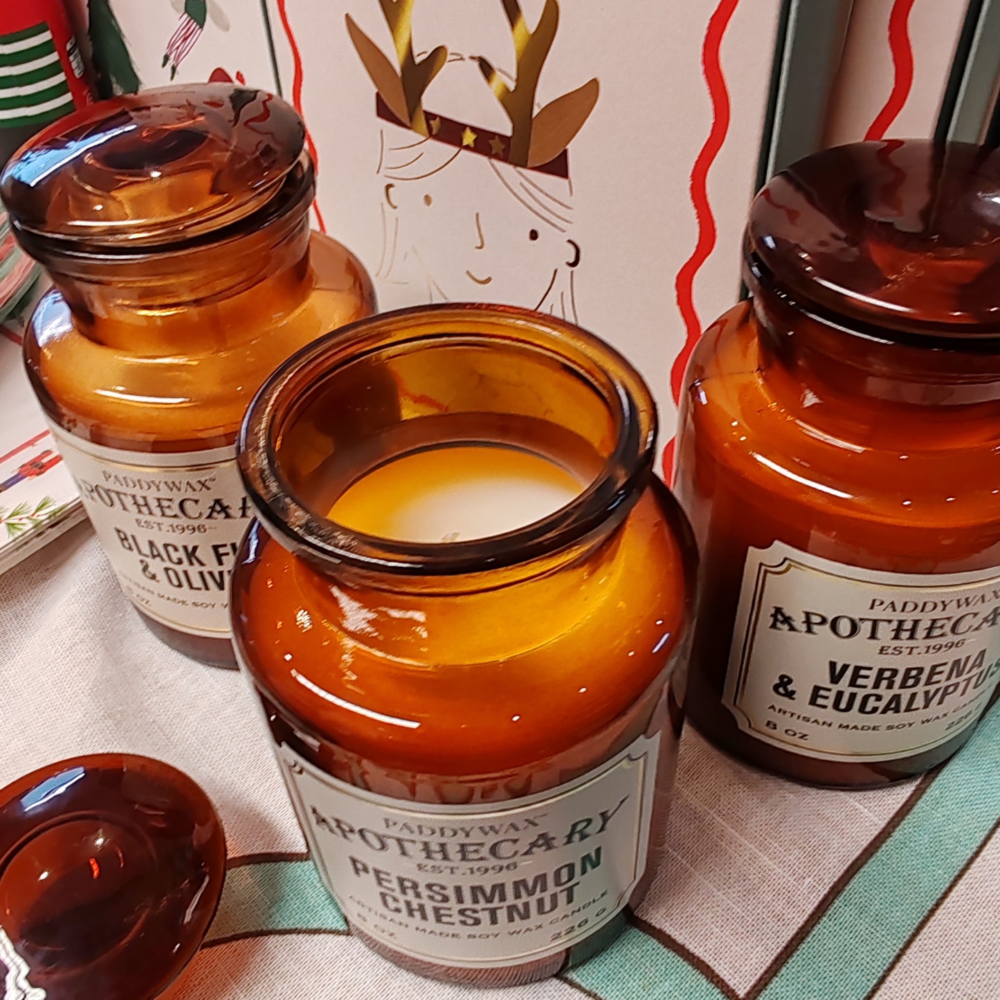 Apothecary Jar candle. Scent of Persimmon Chestnut