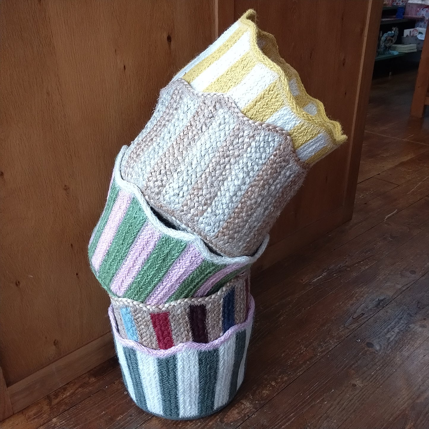 Natural Fairground Tulip Basket