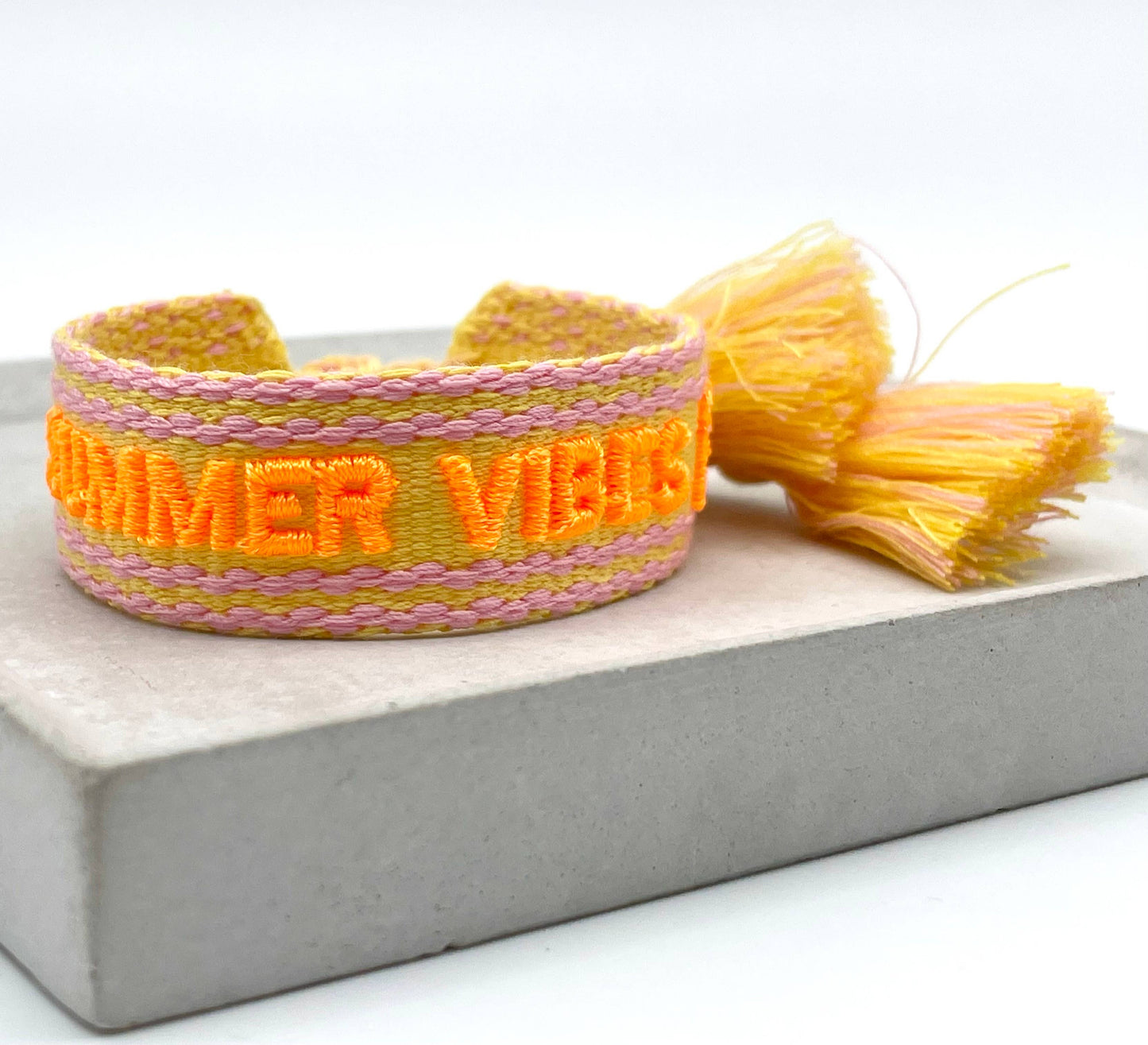 SUMMER VIBES statement bracelet woven, embroidered