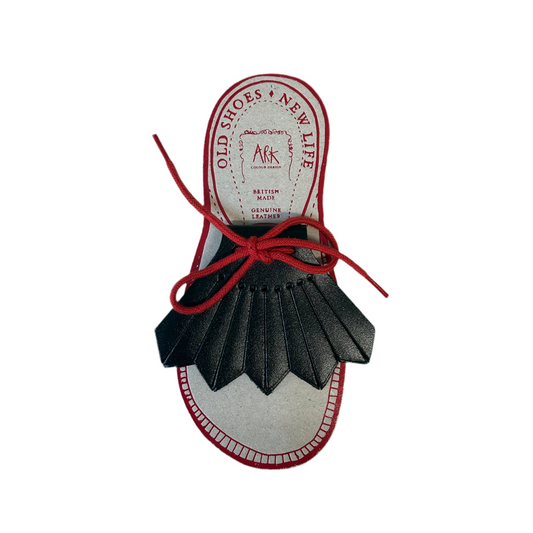 Shoe fringe black