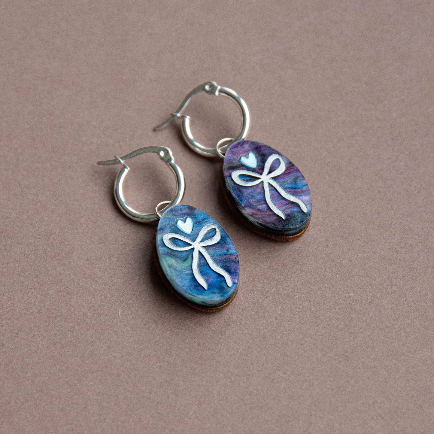 Oval Bow Charm Hoop Earrings