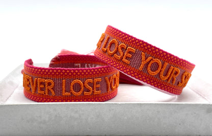 NEVER LOSE YOUR SPARKLE statement bracelet woven, embroidered