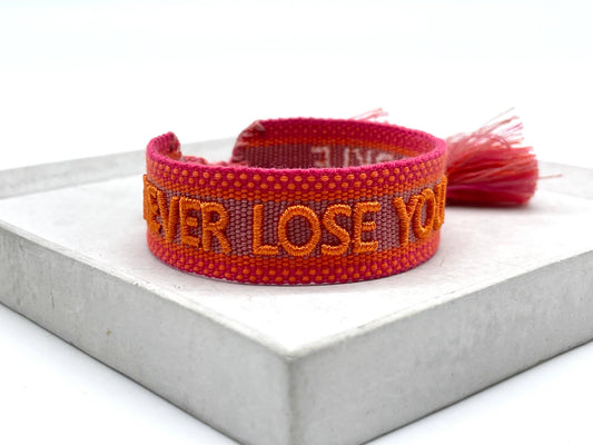 NEVER LOSE YOUR SPARKLE statement bracelet woven, embroidered