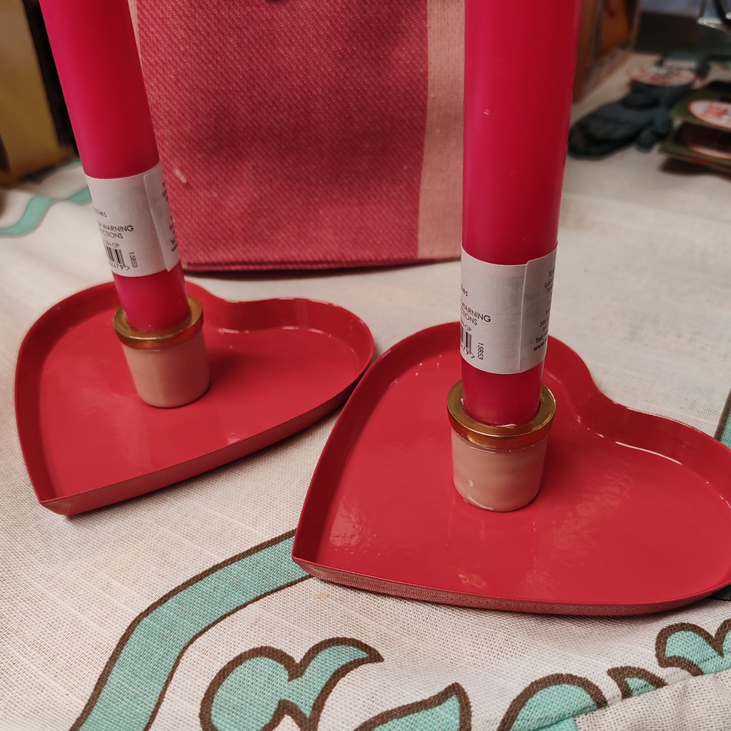 Red heart metal candle holder