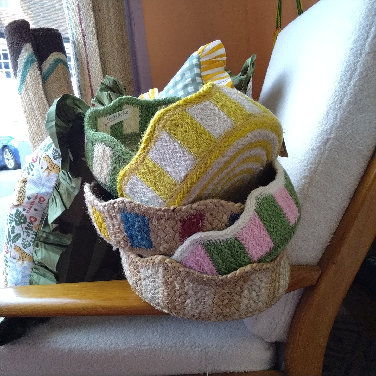 Tulip mini basket in Natural stripe