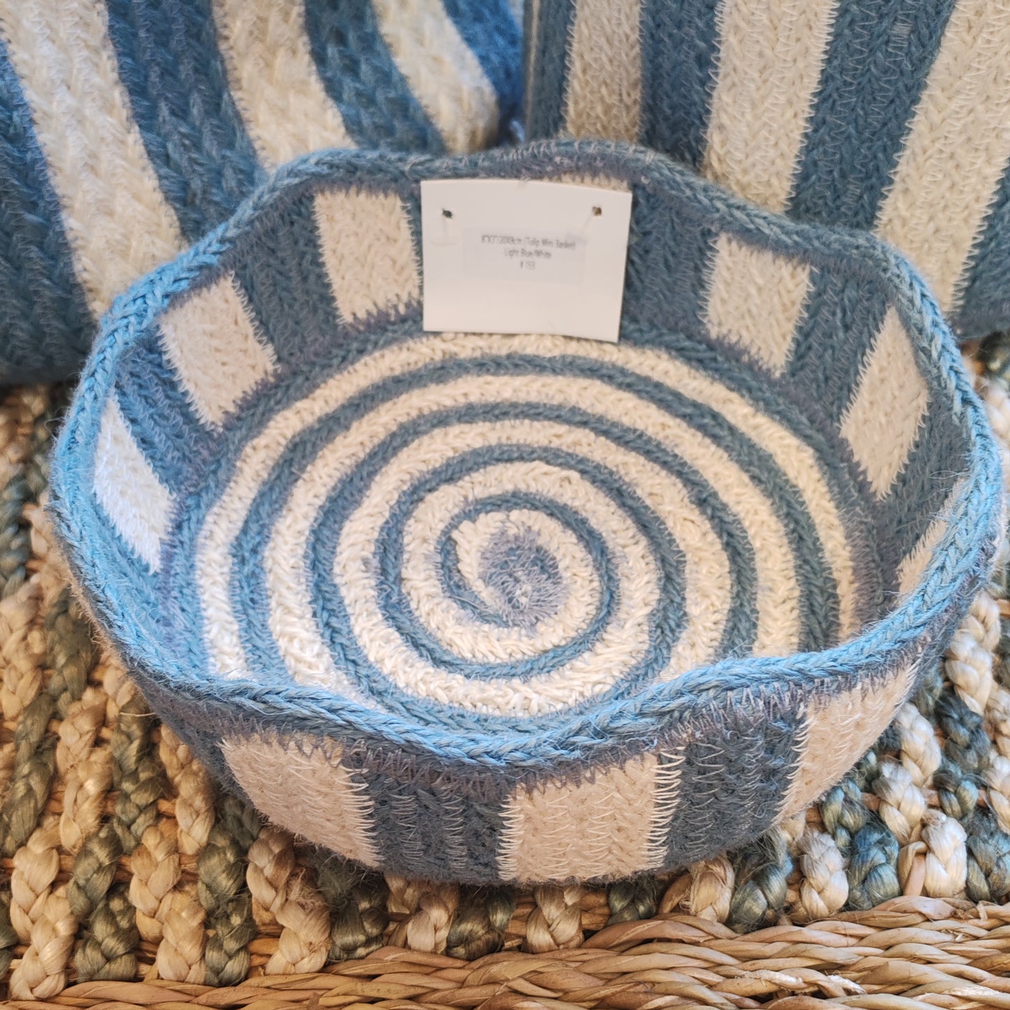 Tulip Scallop Edge Jute Blue and White mini basket