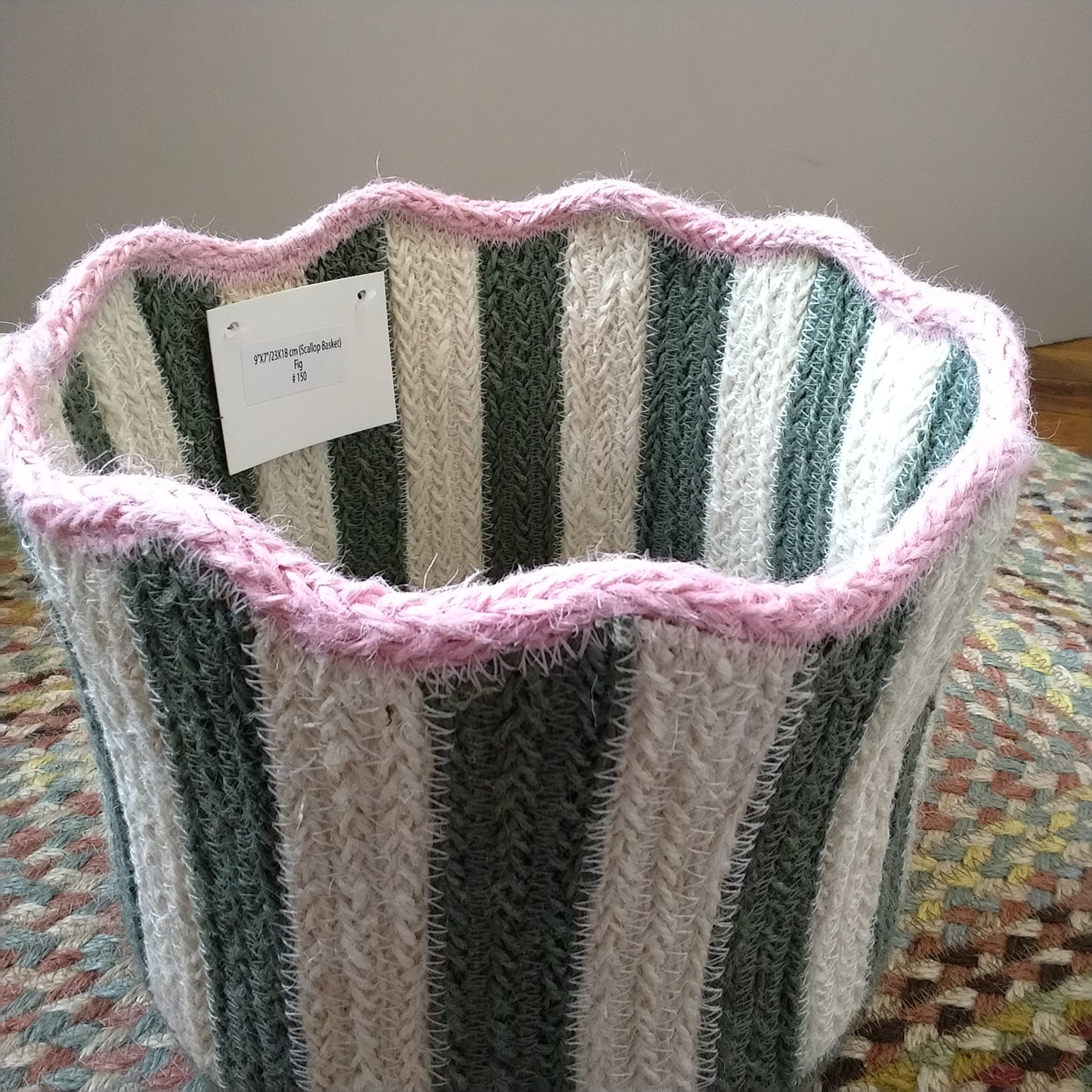 Tulip basket fig