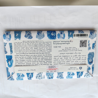 Blue dogs milk chocolate with cheesecake and ginger crunch