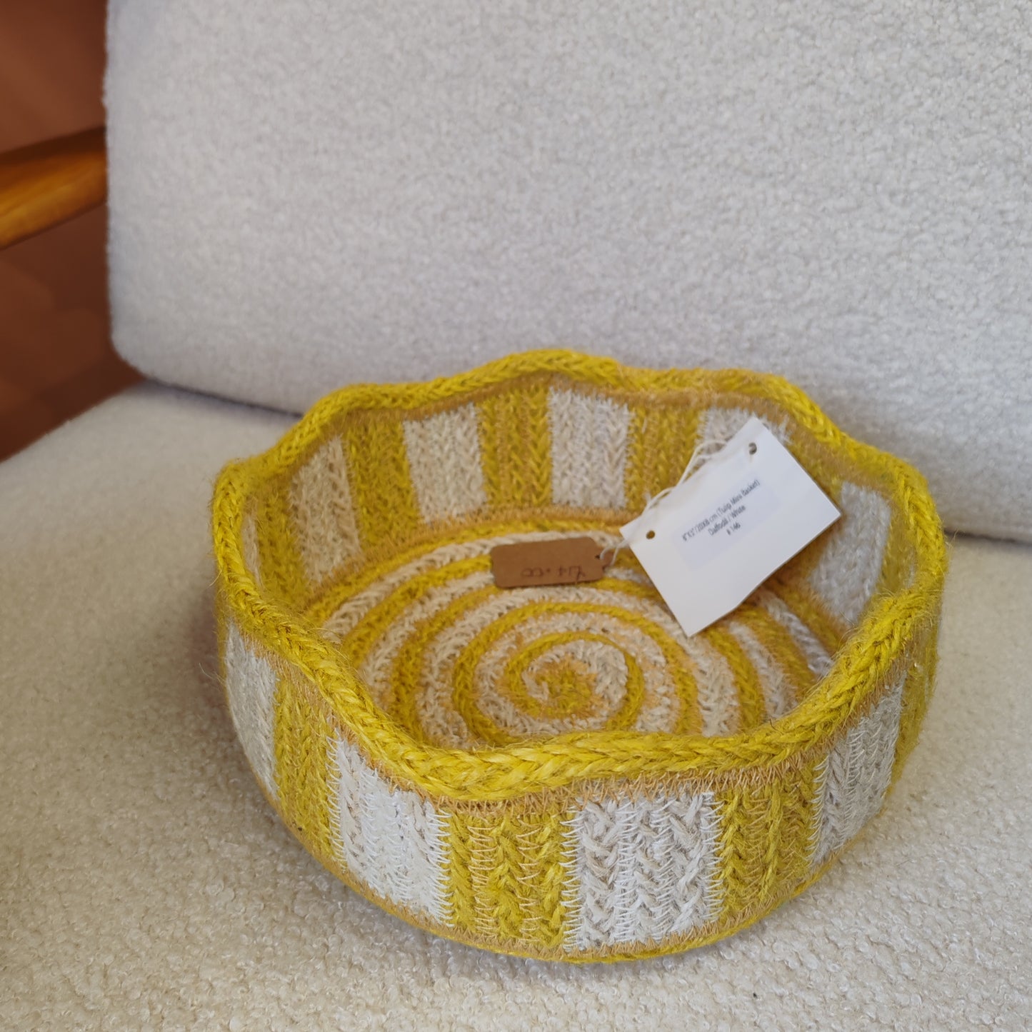 Jute mini tulip basket in Daffodil