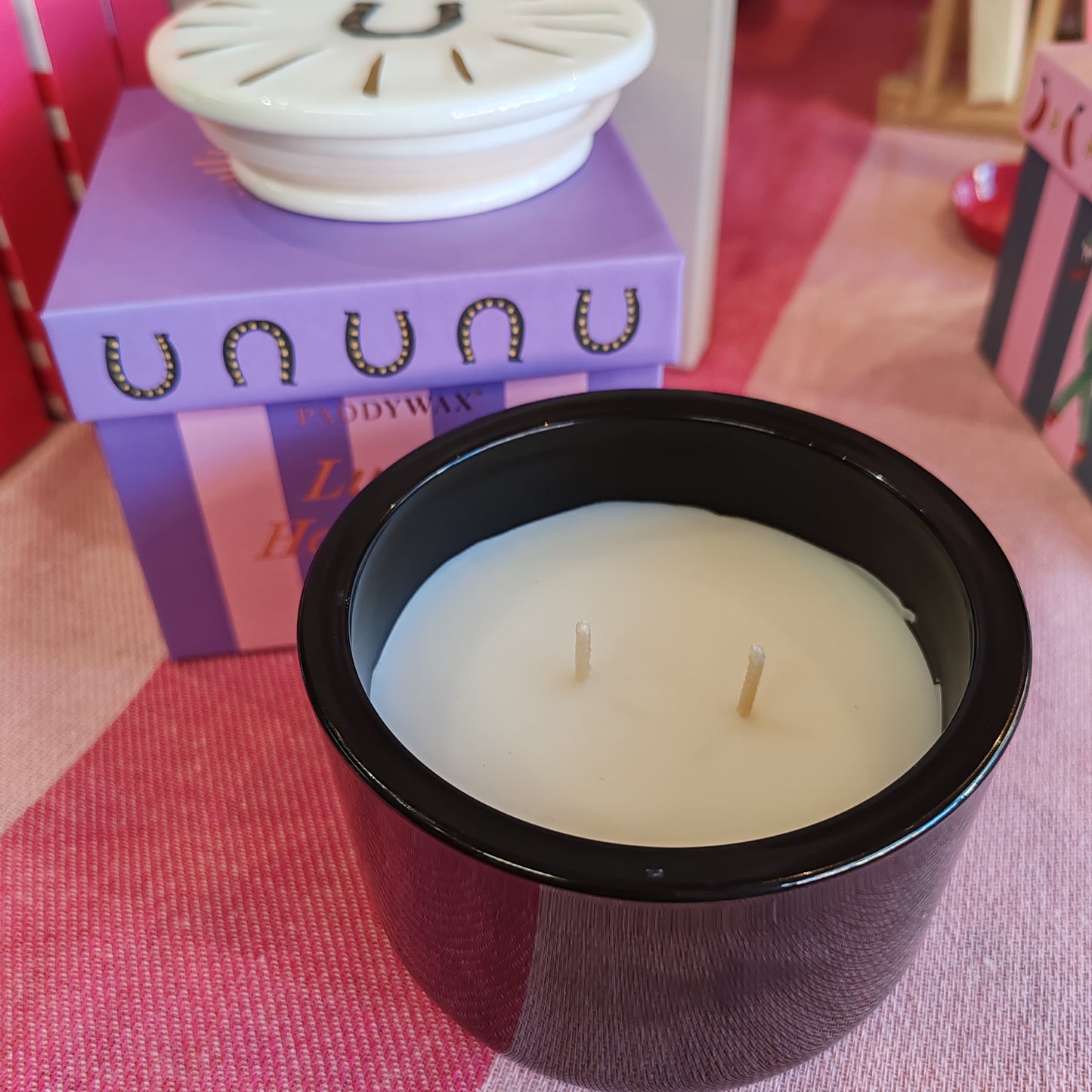 Paddywax Lucky Horseshoe Tabac & Pine Soy Candle 8 oz