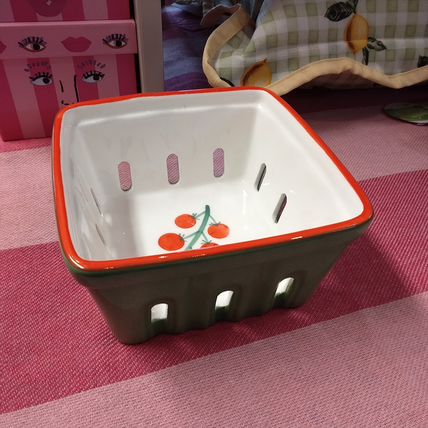 Ceramic Punnet, fruit decoration