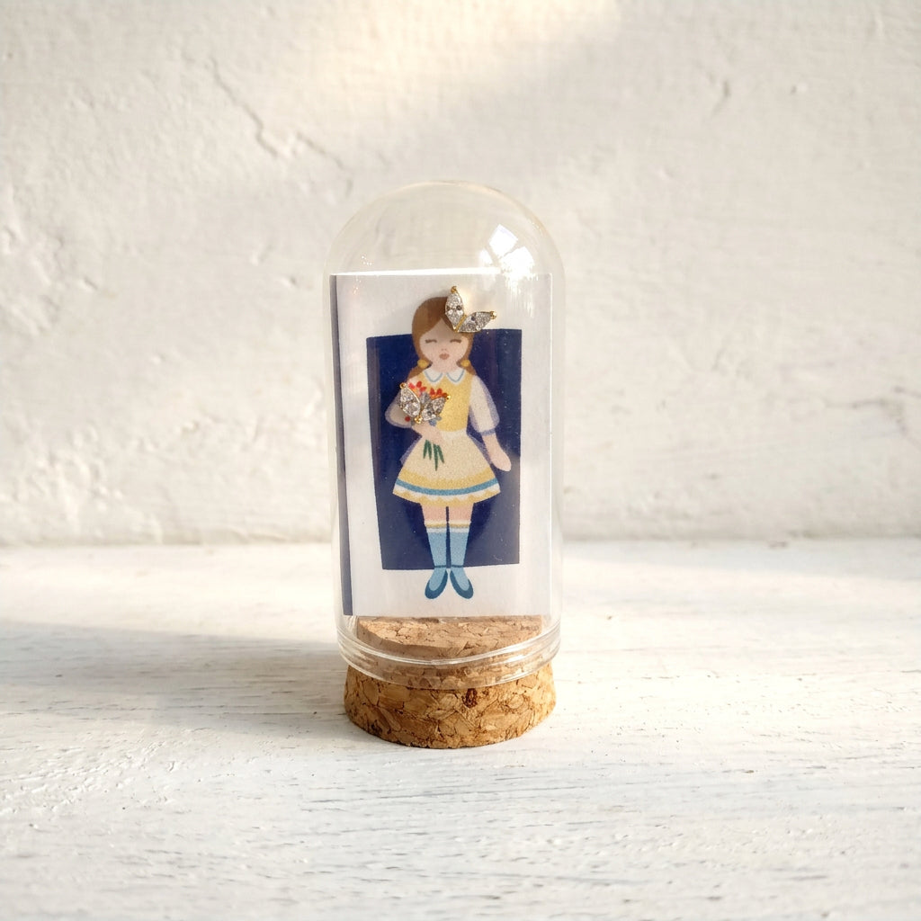 Kinfolk Flower Girl with Crystal Earrings - Gold
